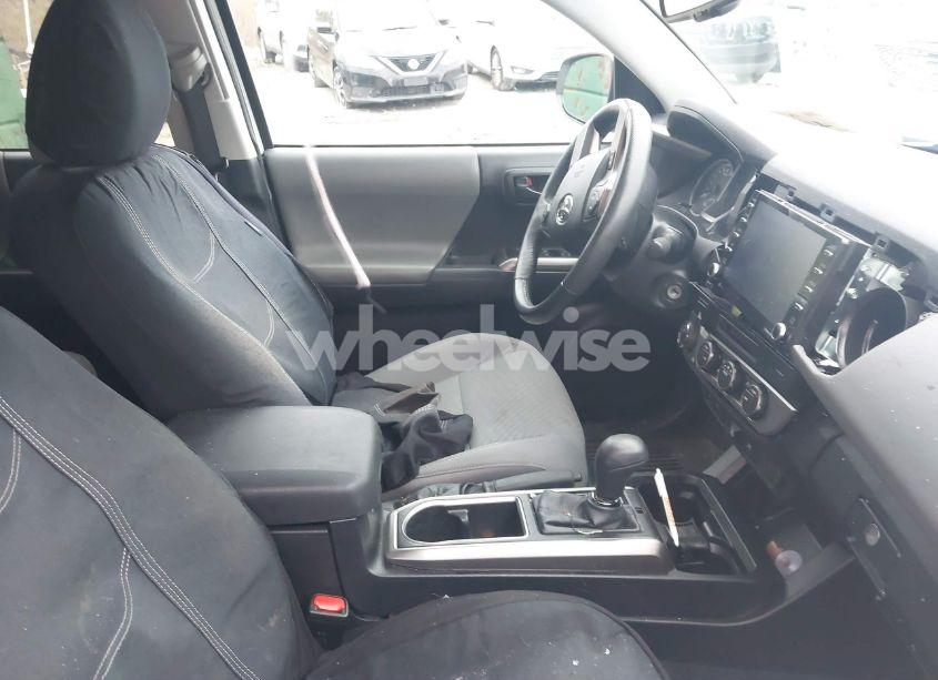 Photo 5 of 2022 Toyota Tacoma SR5 V6 (VIN 3TMCZ5ANXNM477503)