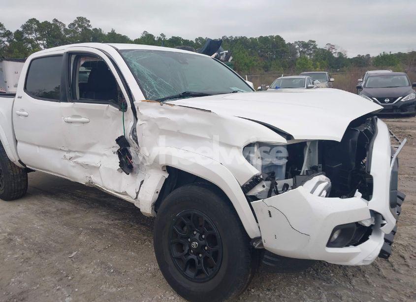 Photo 6 of 2022 Toyota Tacoma SR5 V6 (VIN 3TMCZ5ANXNM477503)
