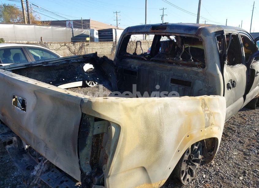 Photo 12 of 2022 Toyota Tacoma TRD OFF ROAD (VIN 3TMCZ5ANXNM490087)