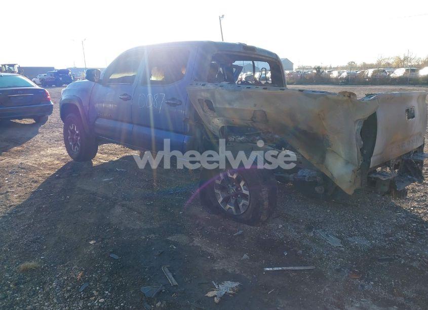 Photo 3 of 2022 Toyota Tacoma TRD OFF ROAD (VIN 3TMCZ5ANXNM490087)
