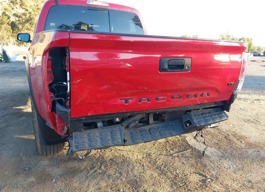 Photo 6 of 2022 Toyota Tacoma TRD OFF ROAD (VIN 3TMCZ5ANXNM492647)