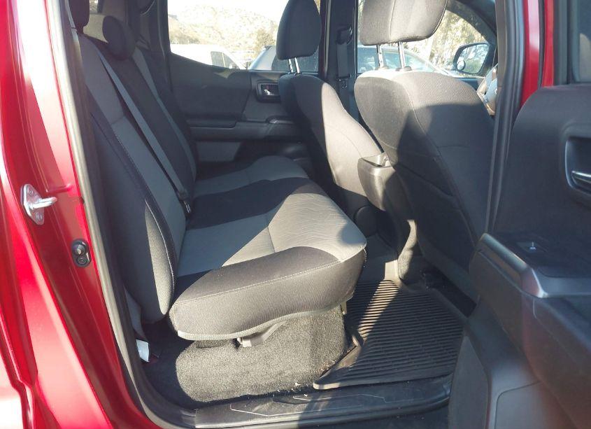 Photo 8 of 2022 Toyota Tacoma TRD OFF ROAD (VIN 3TMCZ5ANXNM492647)