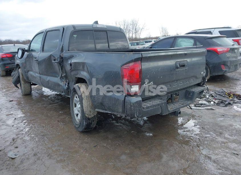 Photo 3 of 2022 Toyota Tacoma SR V6 (VIN 3TMCZ5ANXNM502979)