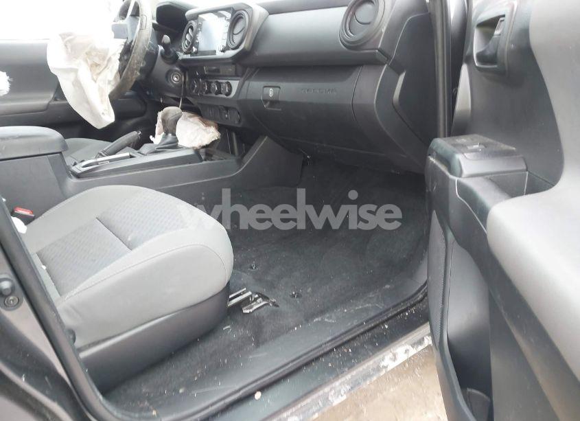 Photo 5 of 2022 Toyota Tacoma SR V6 (VIN 3TMCZ5ANXNM502979)