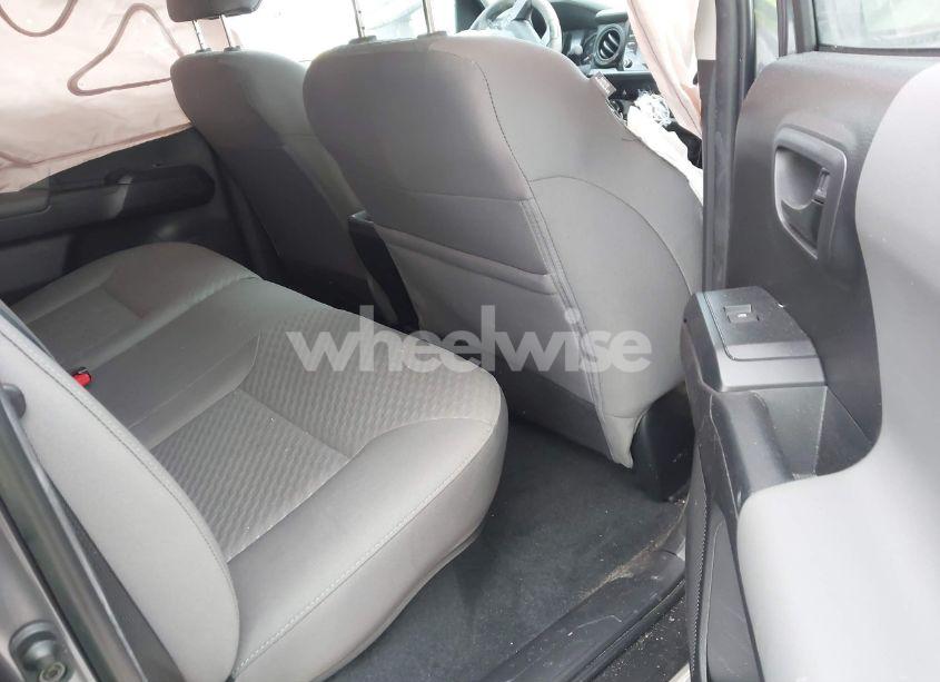 Photo 8 of 2022 Toyota Tacoma SR V6 (VIN 3TMCZ5ANXNM502979)
