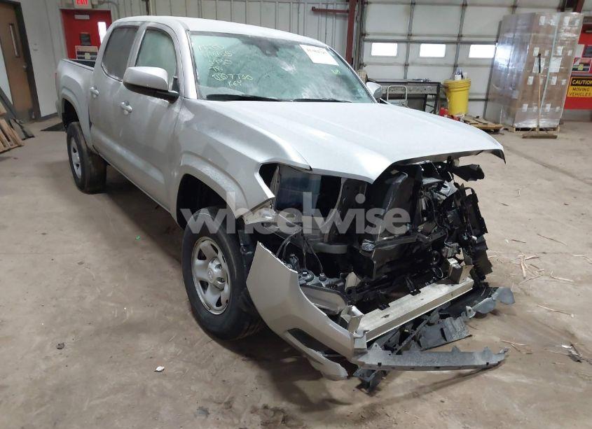 2022 Toyota Tacoma SR V6 (VIN 3TMCZ5ANXNM530930) main photo