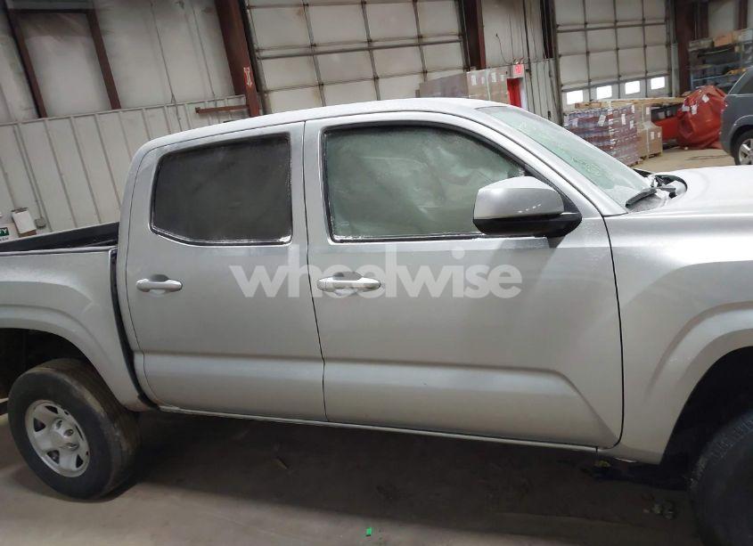 Photo 14 of 2022 Toyota Tacoma SR V6 (VIN 3TMCZ5ANXNM530930)