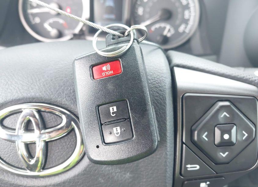 Photo 11 of 2023 Toyota Tacoma TRD OFF ROAD (VIN 3TMCZ5ANXPM608223)