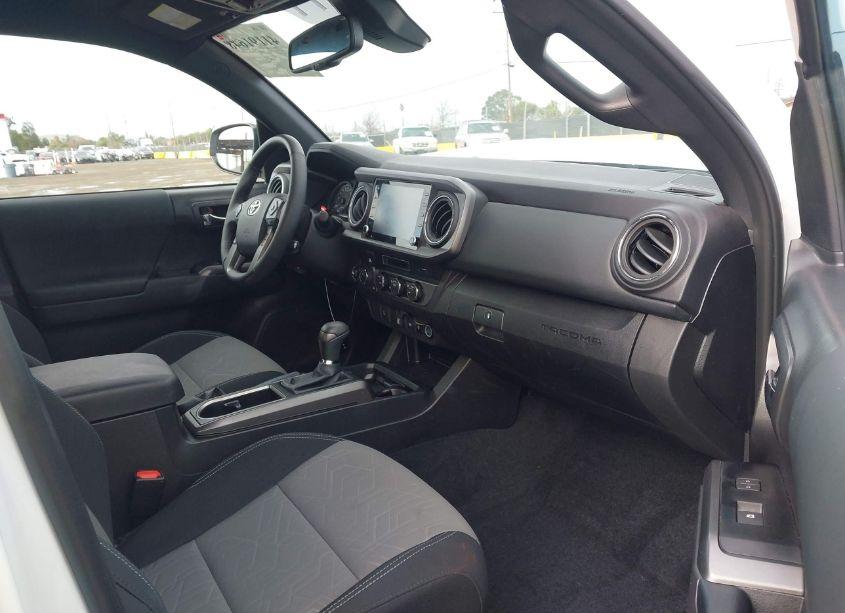 Photo 5 of 2023 Toyota Tacoma TRD OFF ROAD (VIN 3TMCZ5ANXPM608223)