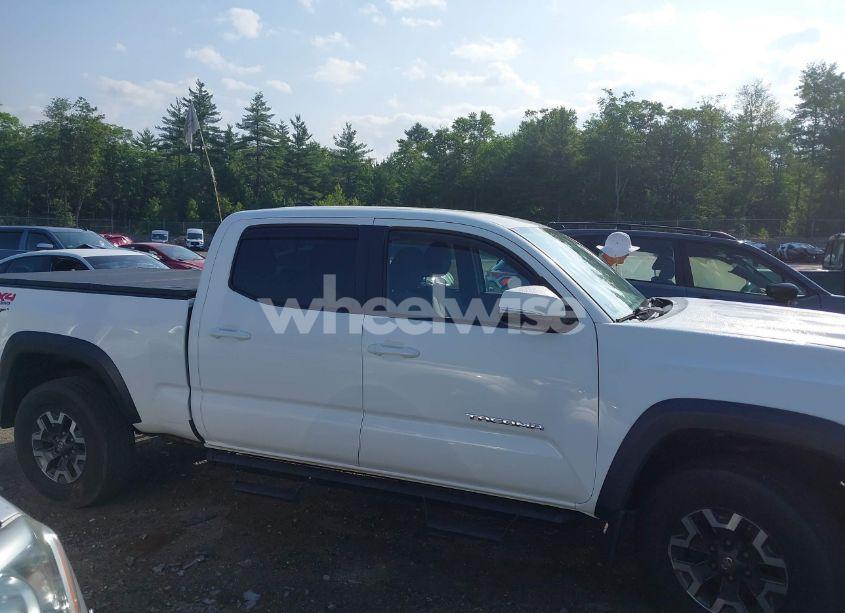 Photo 13 of 2018 Toyota Tacoma TRD OFF ROAD (VIN 3TMDZ5BN0JM041160)