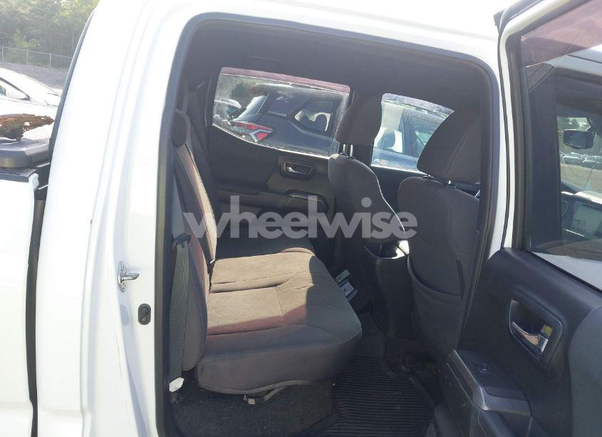 Photo 8 of 2018 Toyota Tacoma TRD OFF ROAD (VIN 3TMDZ5BN0JM041160)