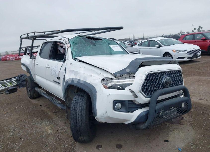2019 Toyota Tacoma TRD OFF ROAD (VIN 3TMDZ5BN0KM069526) main photo