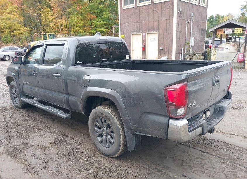Photo 3 of 2021 Toyota Tacoma SR5 V6 (VIN 3TMDZ5BN0MM105962)