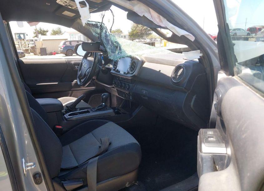 Photo 5 of 2021 Toyota Tacoma TRD OFF-ROAD (VIN 3TMDZ5BN0MM107100)