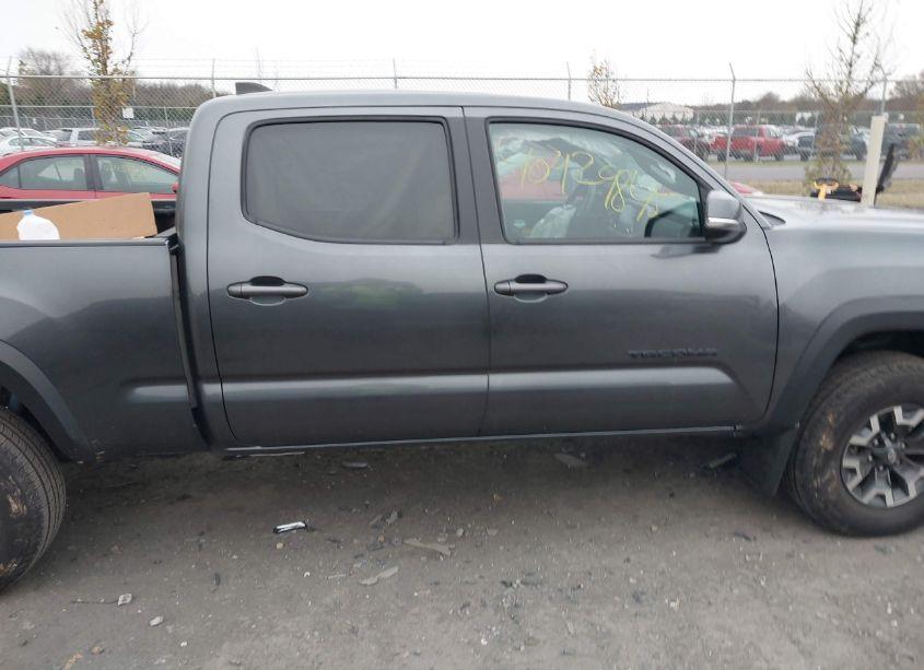 Photo 13 of 2021 Toyota Tacoma TRD OFF-ROAD (VIN 3TMDZ5BN0MM111650)