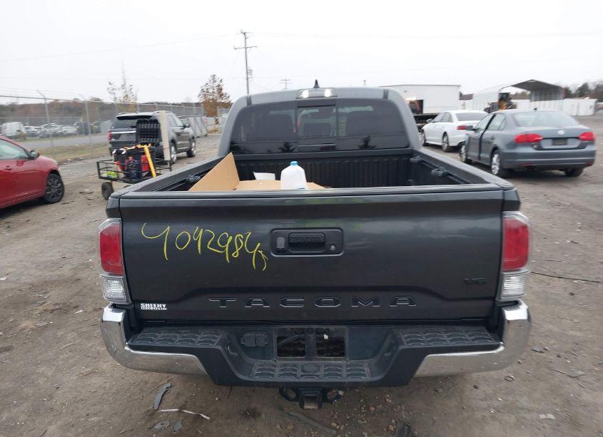 Photo 16 of 2021 Toyota Tacoma TRD OFF-ROAD (VIN 3TMDZ5BN0MM111650)