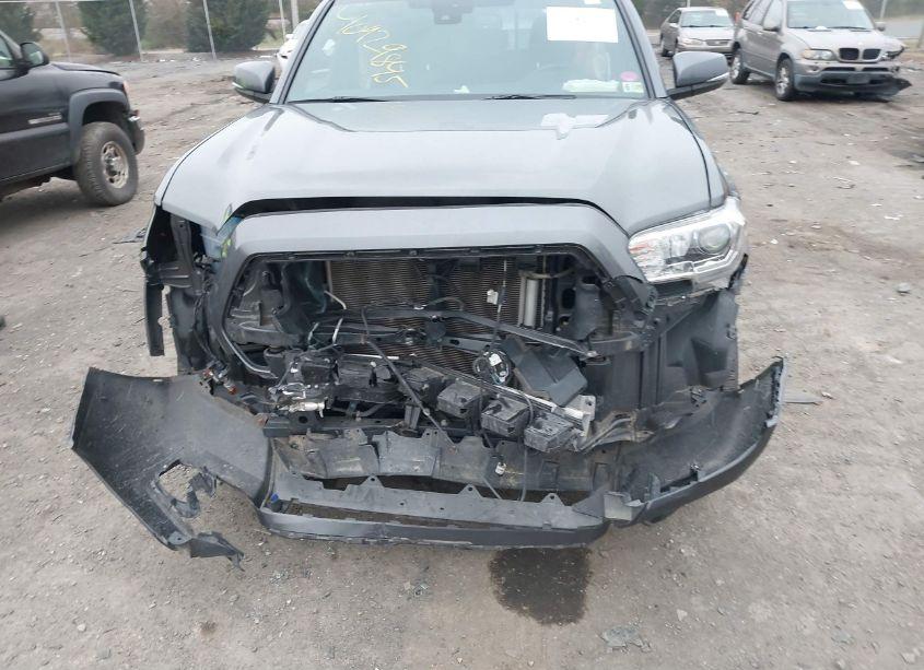 Photo 6 of 2021 Toyota Tacoma TRD OFF-ROAD (VIN 3TMDZ5BN0MM111650)