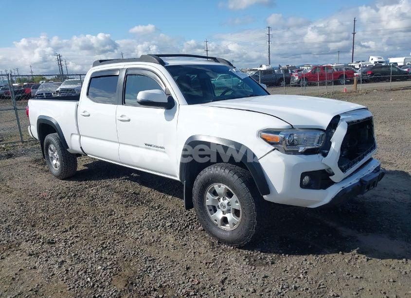 2017 Toyota Tacoma TRD OFF ROAD (VIN 3TMDZ5BN1HM014950) main photo