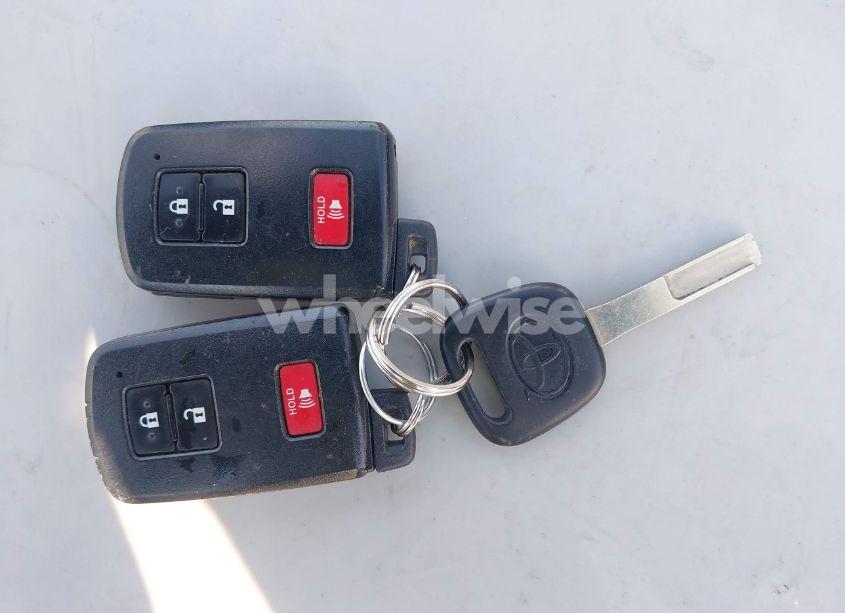 Photo 11 of 2017 Toyota Tacoma TRD OFF ROAD (VIN 3TMDZ5BN1HM014950)