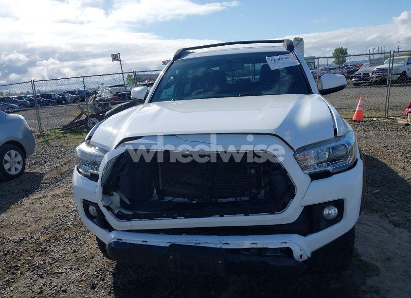 Photo 12 of 2017 Toyota Tacoma TRD OFF ROAD (VIN 3TMDZ5BN1HM014950)