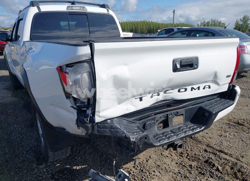 Photo 6 of 2017 Toyota Tacoma TRD OFF ROAD (VIN 3TMDZ5BN1HM014950)