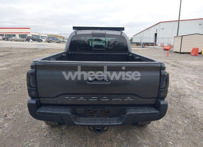 Photo 16 of 2017 Toyota Tacoma TRD OFF ROAD (VIN 3TMDZ5BN1HM021039)