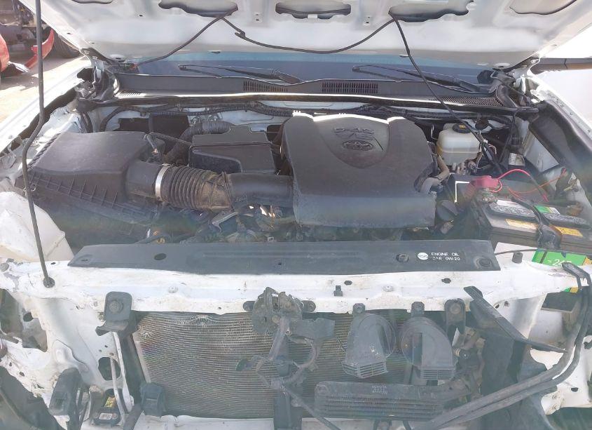 Photo 10 of 2017 Toyota Tacoma TRD OFF ROAD (VIN 3TMDZ5BN1HM027200)