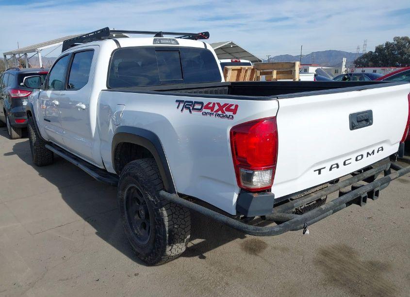 Photo 3 of 2017 Toyota Tacoma TRD OFF ROAD (VIN 3TMDZ5BN1HM027200)