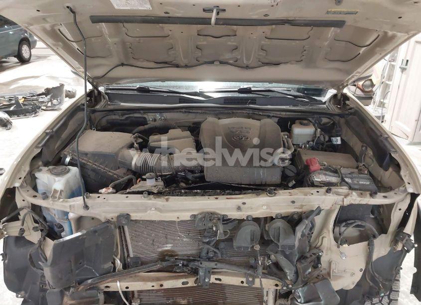 Photo 10 of 2018 Toyota Tacoma TRD OFF ROAD (VIN 3TMDZ5BN1JM046979)