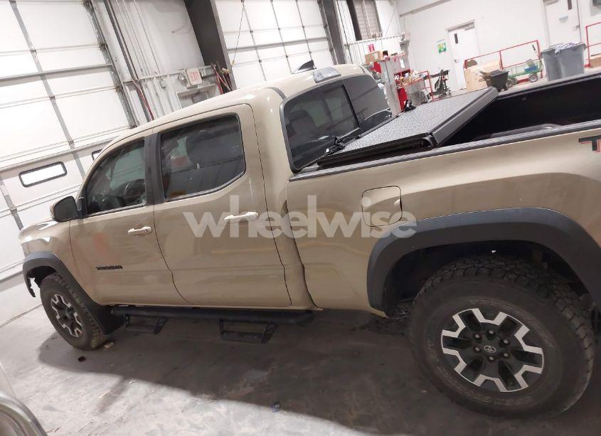 Photo 15 of 2018 Toyota Tacoma TRD OFF ROAD (VIN 3TMDZ5BN1JM046979)