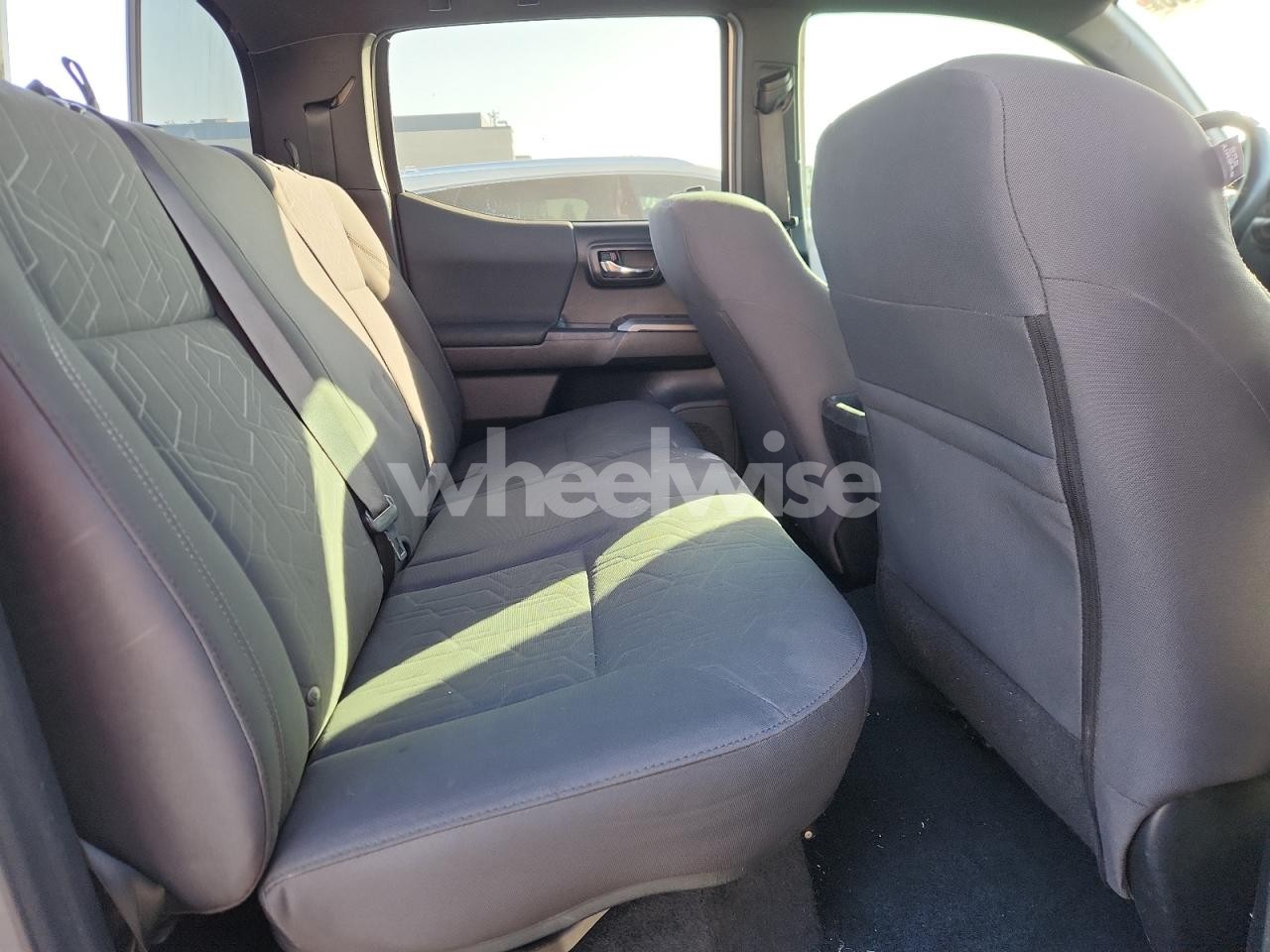 Photo 10 of 2019 TOYOTA TACOMA DOUBLE CAB (VIN 3TMDZ5BN1KM056607)