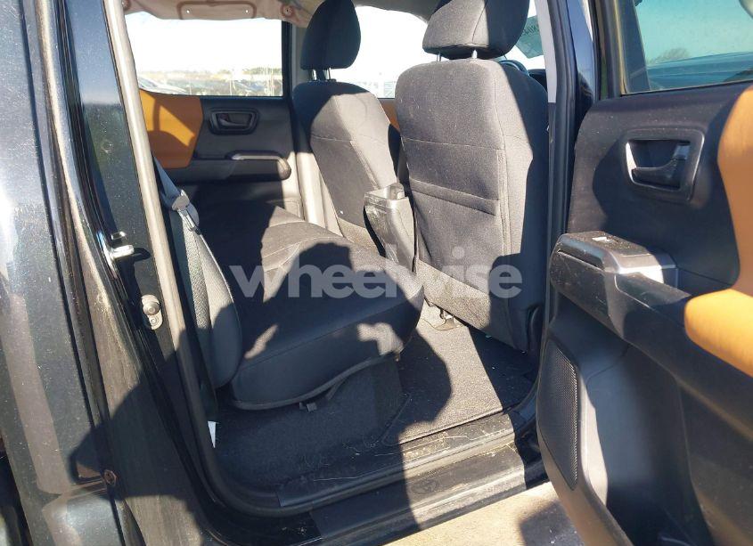 Photo 8 of 2019 Toyota Tacoma SR5 V6 (VIN 3TMDZ5BN1KM060088)