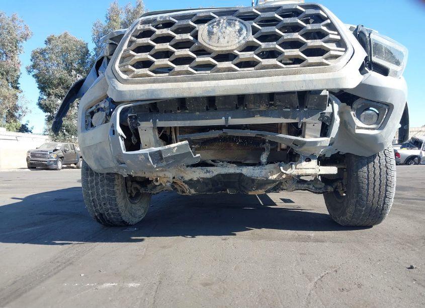 Photo 18 of 2020 Toyota Tacoma TRD OFF-ROAD (VIN 3TMDZ5BN1LM085364)
