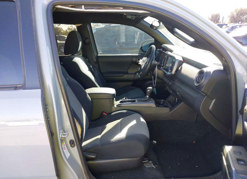 Photo 5 of 2020 Toyota Tacoma TRD OFF-ROAD (VIN 3TMDZ5BN1LM085364)