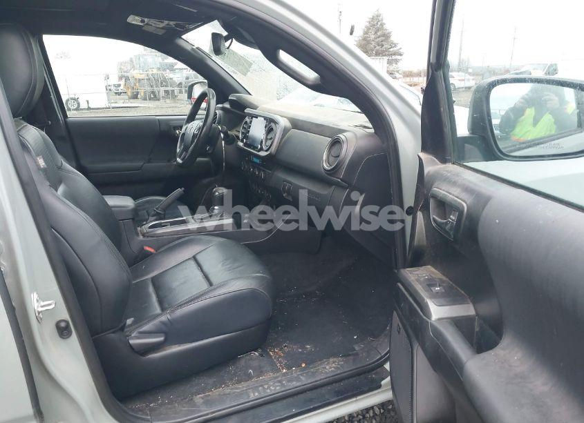 Photo 5 of 2022 Toyota Tacoma TRD OFF ROAD (VIN 3TMDZ5BN1NM123131)
