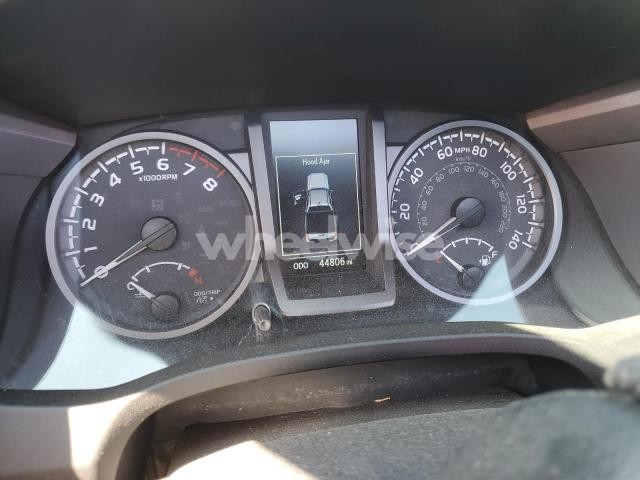 Photo 5 of 2022 TOYOTA TACOMA DOUBLE CAB N/A (VIN 3TMDZ5BN1NM135571)