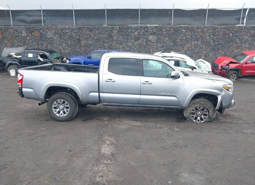 Photo 13 of 2016 Toyota Tacoma TRD SPORT (VIN 3TMDZ5BN2GM001302)