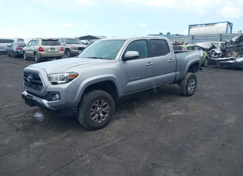 Photo 2 of 2016 Toyota Tacoma TRD SPORT (VIN 3TMDZ5BN2GM001302)