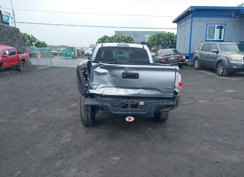 Photo 6 of 2016 Toyota Tacoma TRD SPORT (VIN 3TMDZ5BN2GM001302)