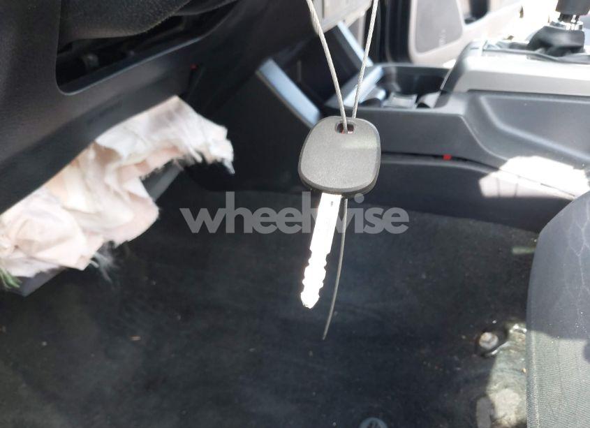 Photo 11 of 2017 Toyota Tacoma SR5 V6 (VIN 3TMDZ5BN2HM030199)