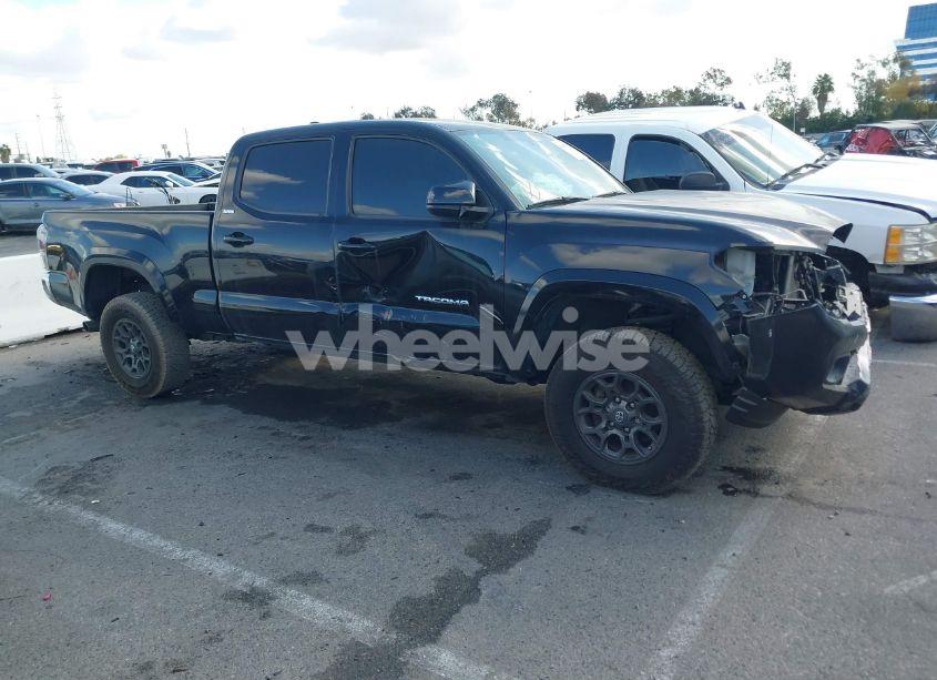 Photo 14 of 2017 Toyota Tacoma SR5 V6 (VIN 3TMDZ5BN2HM030199)