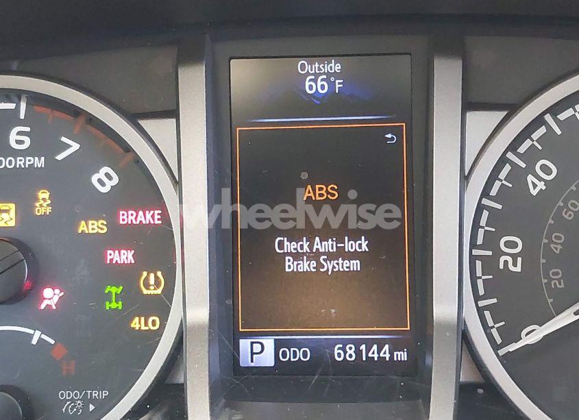 Photo 16 of 2017 Toyota Tacoma SR5 V6 (VIN 3TMDZ5BN2HM030199)