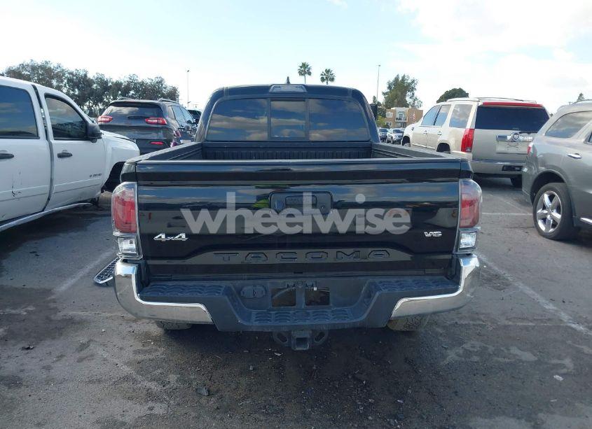 Photo 17 of 2017 Toyota Tacoma SR5 V6 (VIN 3TMDZ5BN2HM030199)