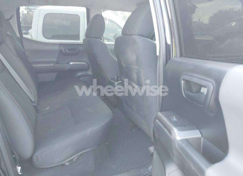 Photo 8 of 2017 Toyota Tacoma SR5 V6 (VIN 3TMDZ5BN2HM030199)