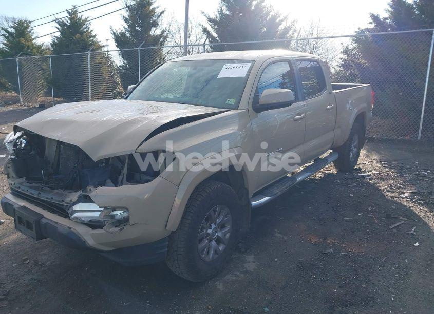 Photo 2 of 2017 Toyota Tacoma SR5 V6 (VIN 3TMDZ5BN2HM035841)