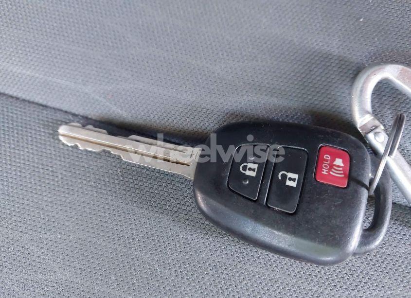 Photo 11 of 2018 Toyota Tacoma SR5 V6 (VIN 3TMDZ5BN2JM036459)