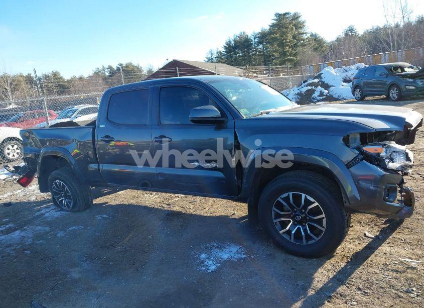 Photo 13 of 2018 Toyota Tacoma SR5 V6 (VIN 3TMDZ5BN2JM036459)