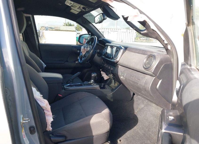 Photo 5 of 2019 Toyota Tacoma TRD OFF ROAD (VIN 3TMDZ5BN2KM073500)