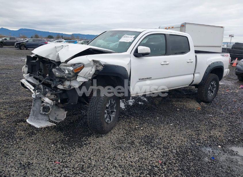 Photo 2 of 2020 Toyota Tacoma TRD OFF-ROAD (VIN 3TMDZ5BN2LM082747)