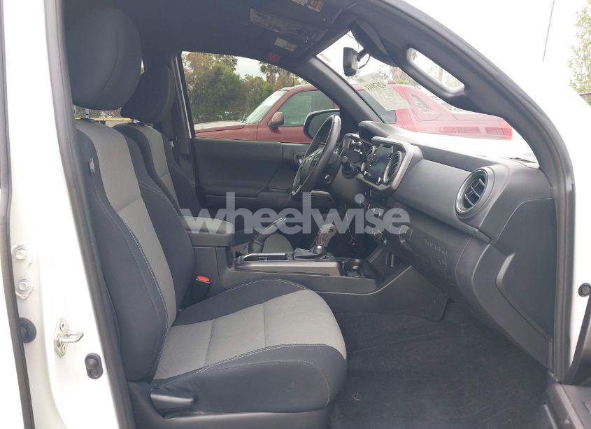 Photo 5 of 2021 Toyota Tacoma TRD OFF-ROAD (VIN 3TMDZ5BN2MM100245)
